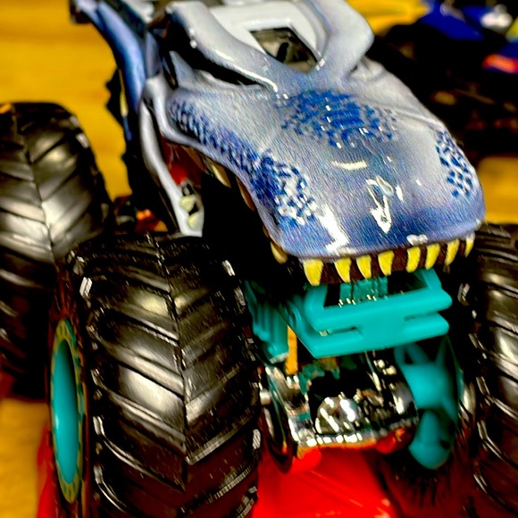 Mega Wrex - Picture 2 of 3